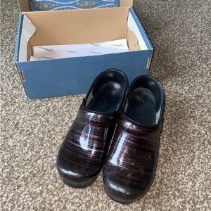Dansko Professional Patent Shoes Brown Size 36 Size 6